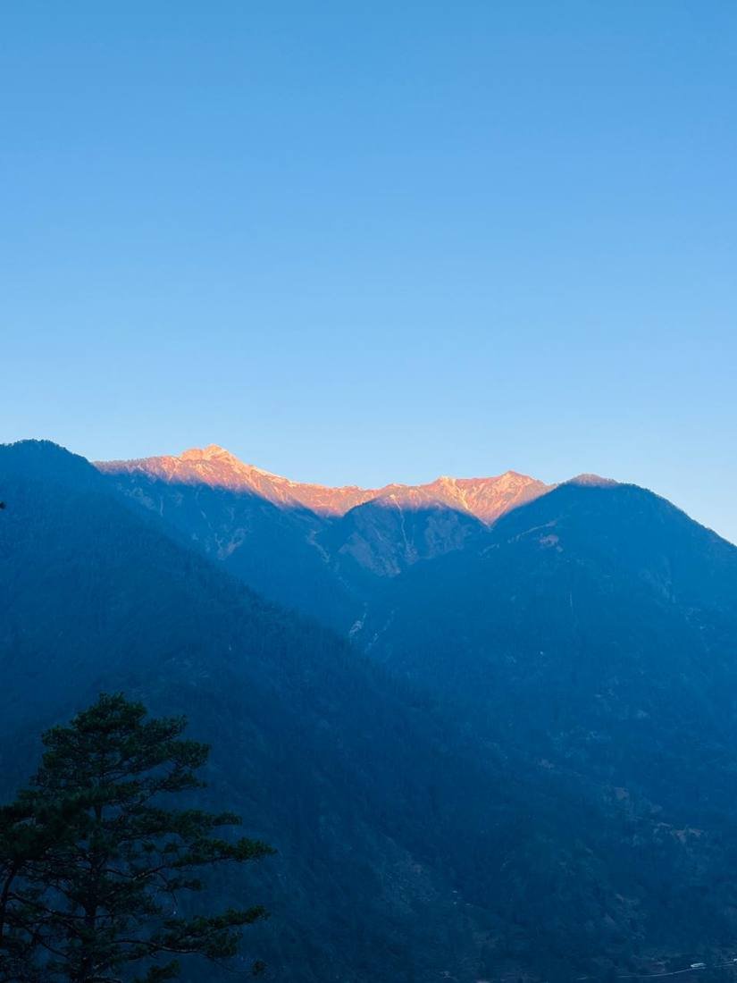 Sunrise on the peaks